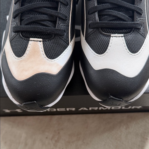 Under Armour Youth Leadoff Icon Mid Rm Jr Baseball Cleats Size 6Y Boys Girls - Picture 3 of 7